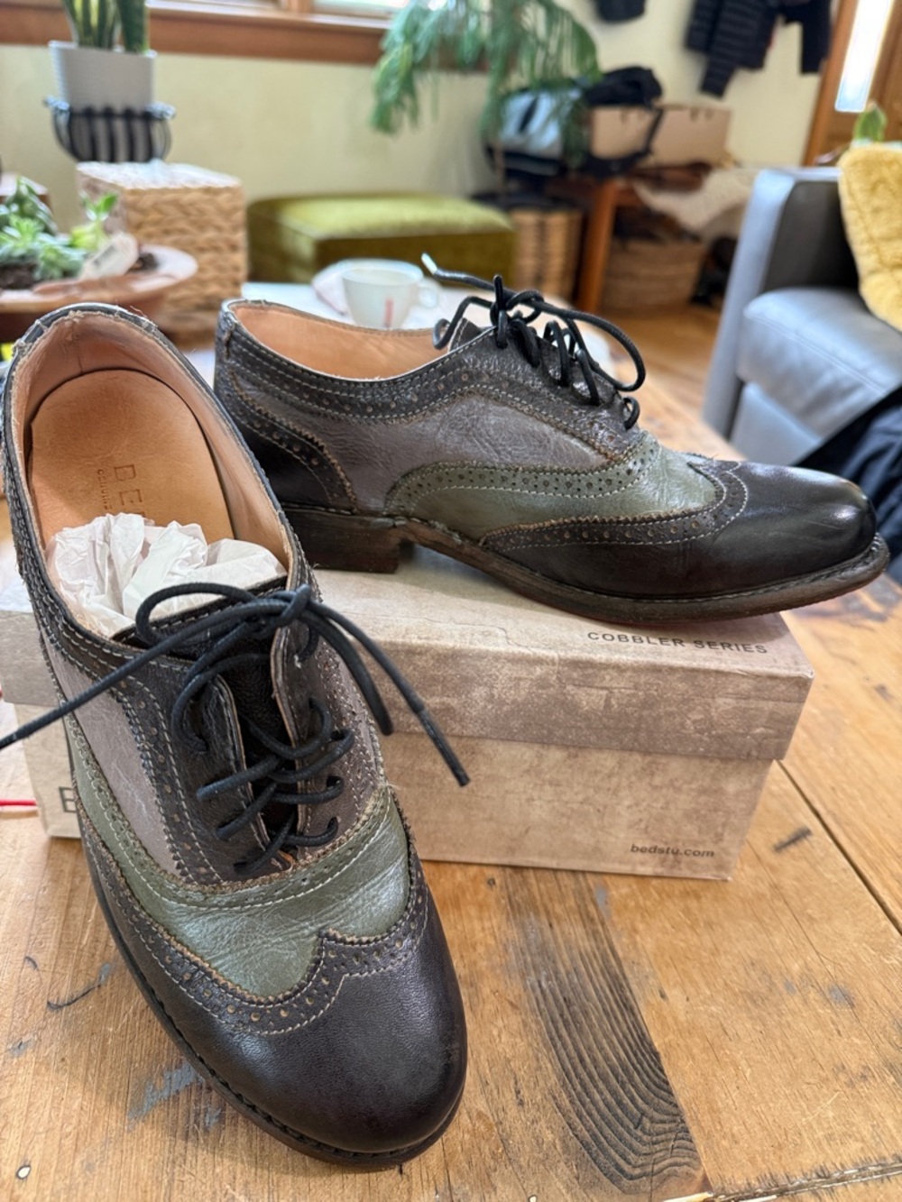 BED|STU Women's Lita Brogue Oxfords in Rustic Metal and Sage. - Picture 1 of 7